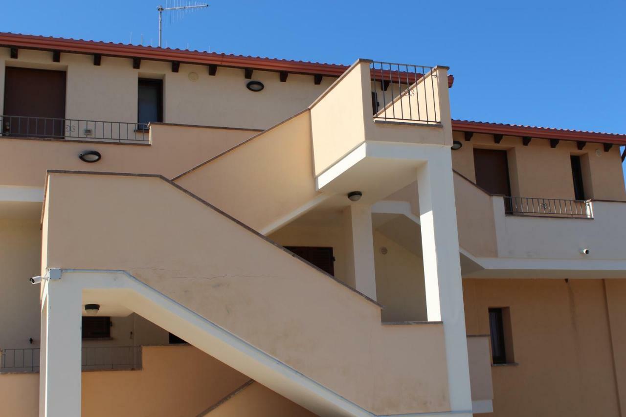 Residence L'Incanto Attici Кастельсардо Екстер'єр фото